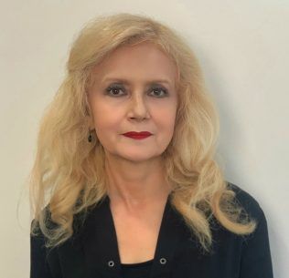 Gloria McGlothlin, Instructor of Esthetics and Makeup